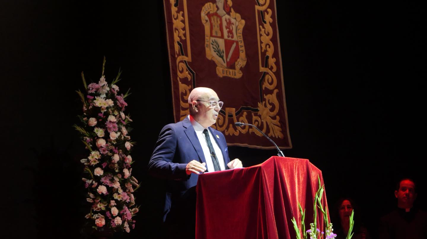 Miguel Ruiz Real anuncia con emoción la llegada de la Semana Santa de Berja 2026